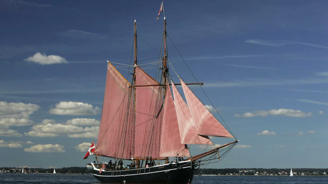 Traditional Schooner Sailing (Nyhavn tall ships), Copenhagen